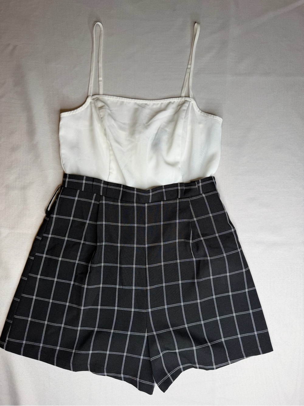 Forever 21 Y2K Prep Black Windowpane High-Waist Spaghetti Strap Romper. Size S.